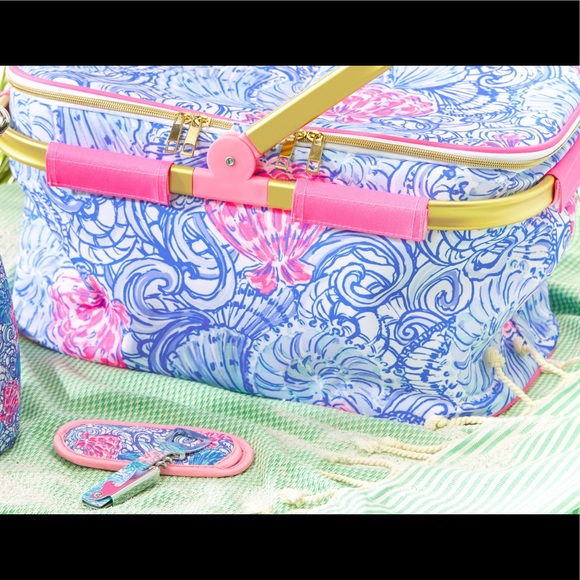Lilly Pulitzer Accessories - NWT Lilly Pulitzer Collapsible Cooler Blue Haven